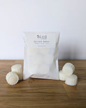 Load image into Gallery viewer, Spiced Amber Wax Melts