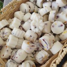 Load image into Gallery viewer, Blackberry & Bay Wax Melts Pack of 6