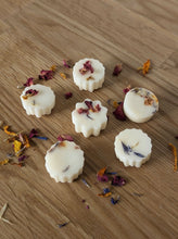 Load image into Gallery viewer, Blackberry &amp; Bay Wax Melts Pack of 6
