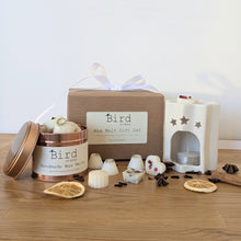 Load image into Gallery viewer, Christmas Wax Melt Gift Set
