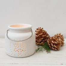 Load image into Gallery viewer, Snowflake Tealight Gift Box
